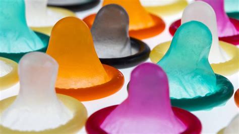 Blowjob ohne Kondom gegen Aufpreis Sexuelle Massage Oberhaid